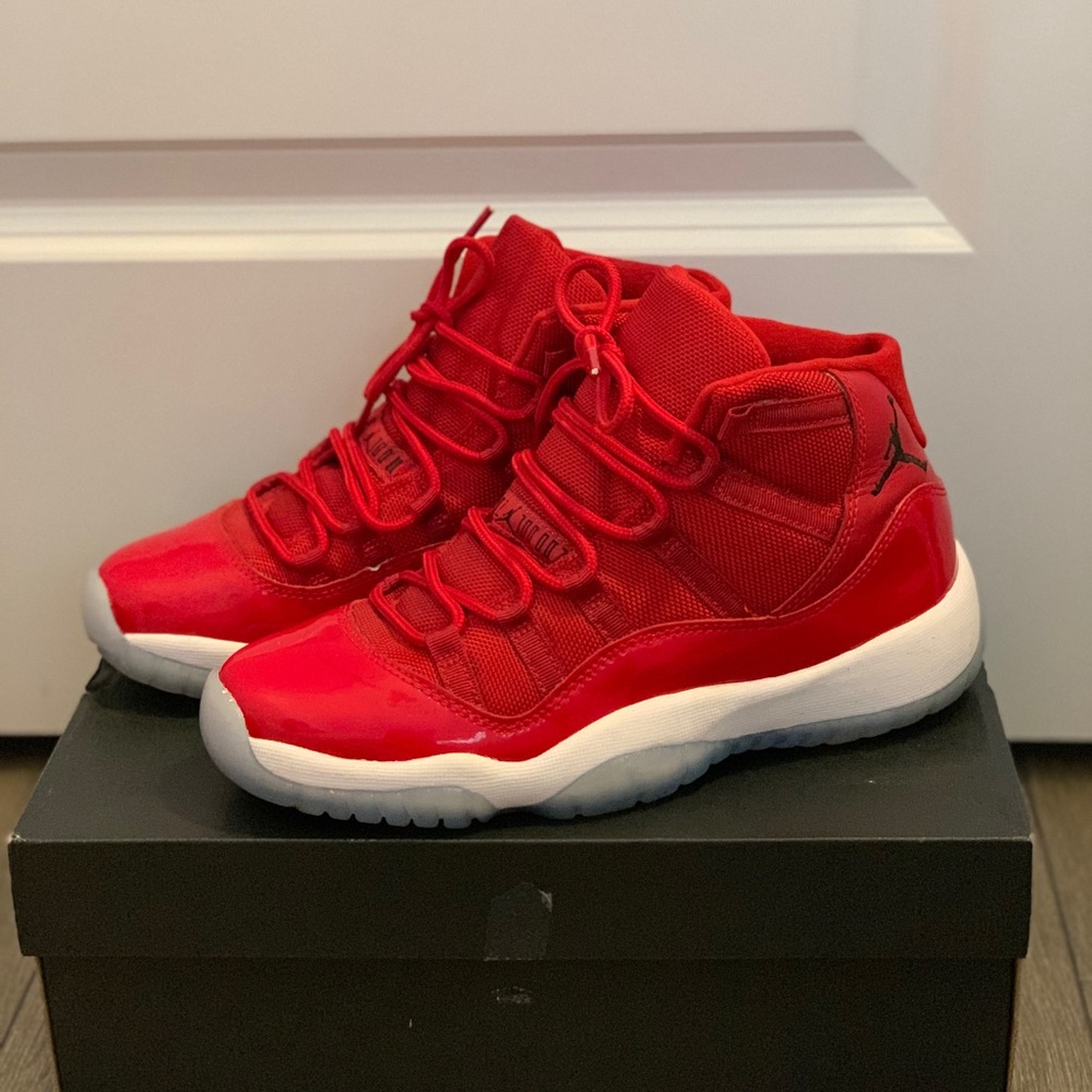 Jordon 11 Retro Win Like 96